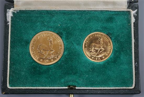 A cased South Africa gold two coin set, 1966, 2 rand & 1 rand.